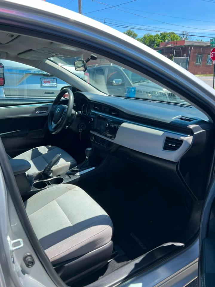 Toyota Corolla LE 2015