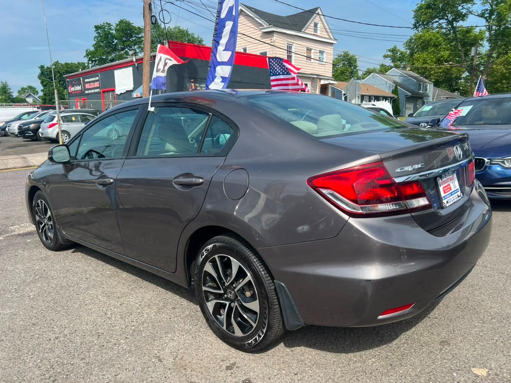 Honda Civic EX Sedan 5-Speed AT 2013