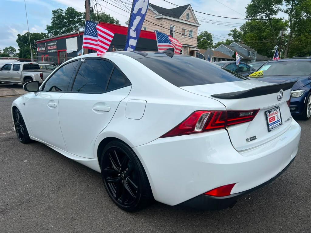 Lexus IS 300 AWD 2016