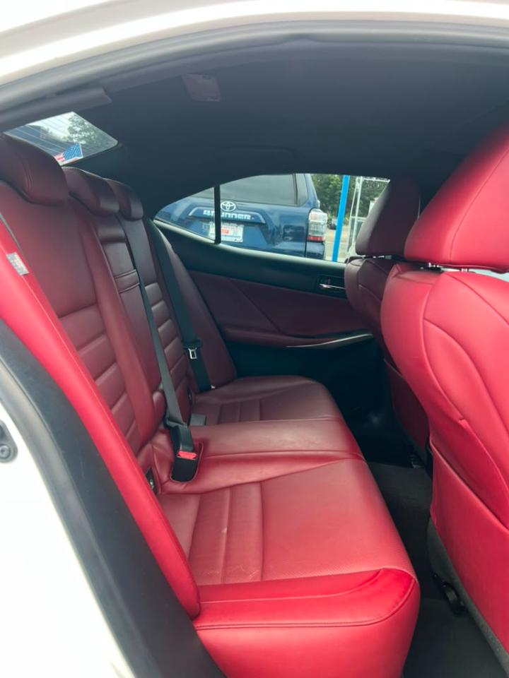 Lexus IS 300 AWD 2016