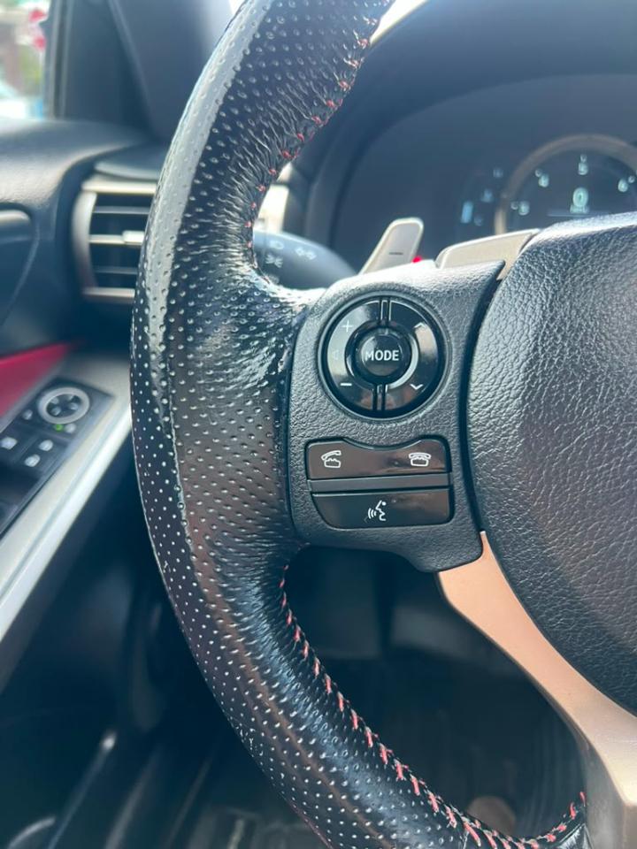 Lexus IS 300 AWD 2016