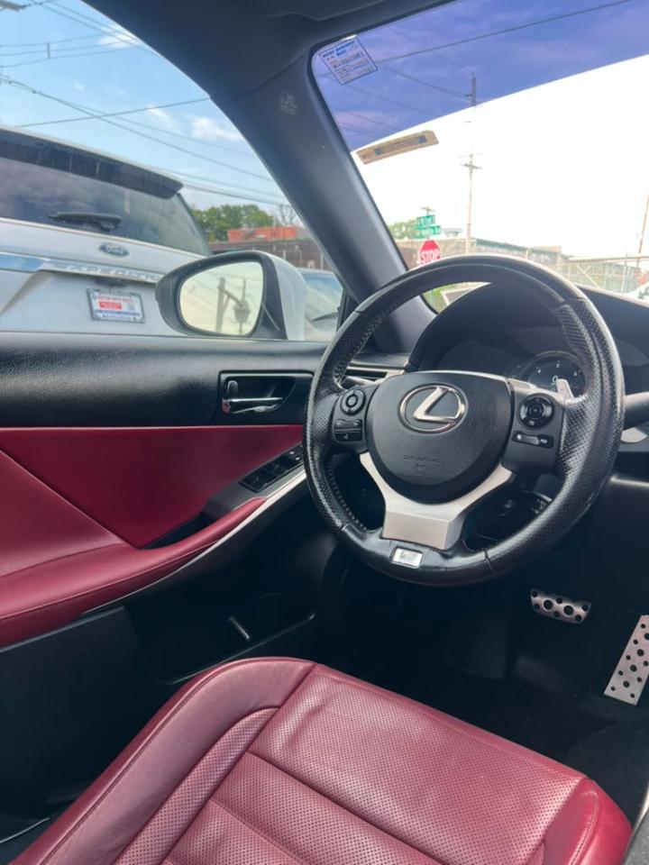 Lexus IS 300 AWD 2016