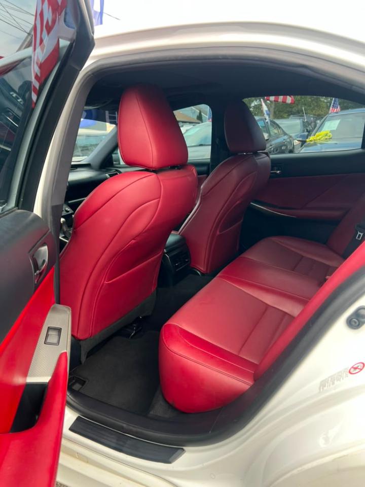 Lexus IS 300 AWD 2016