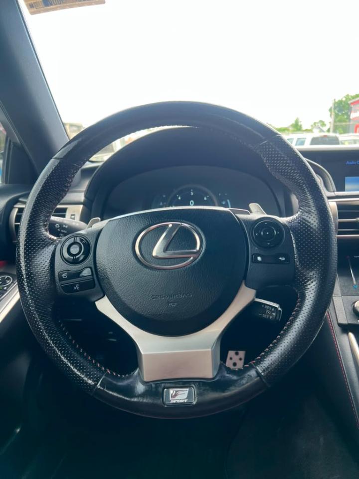 Lexus IS 300 AWD 2016