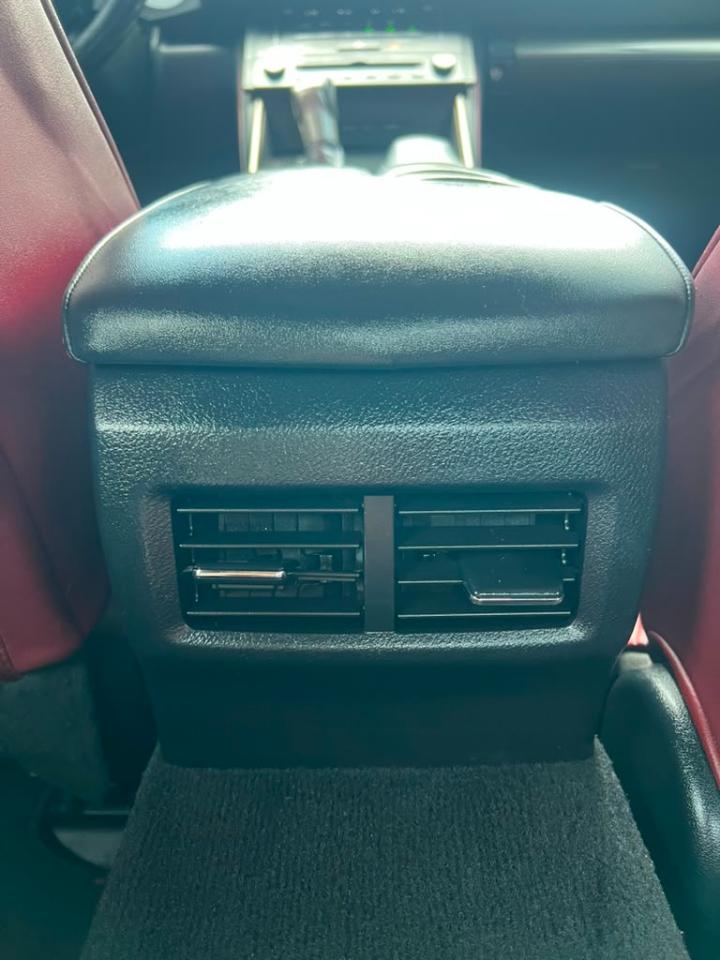 Lexus IS 300 AWD 2016