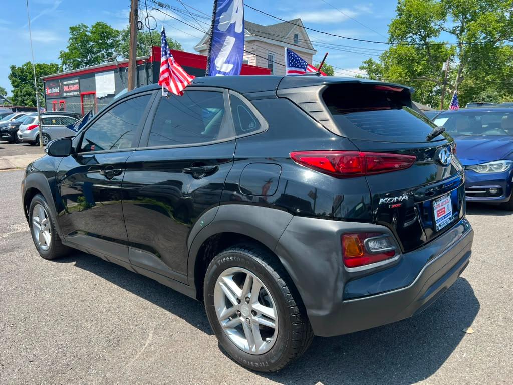 Hyundai Kona SE 2021