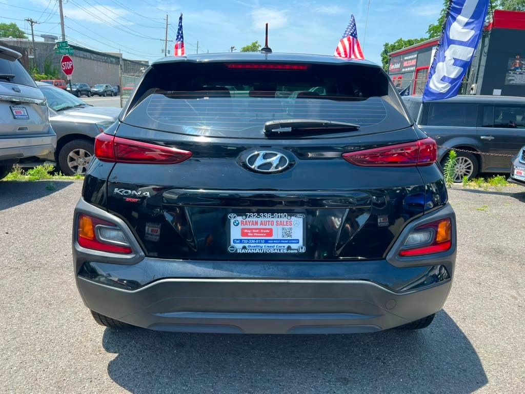 Hyundai Kona SE 2021