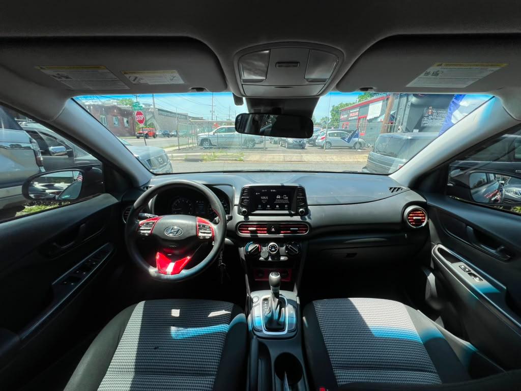 Hyundai Kona SE 2021