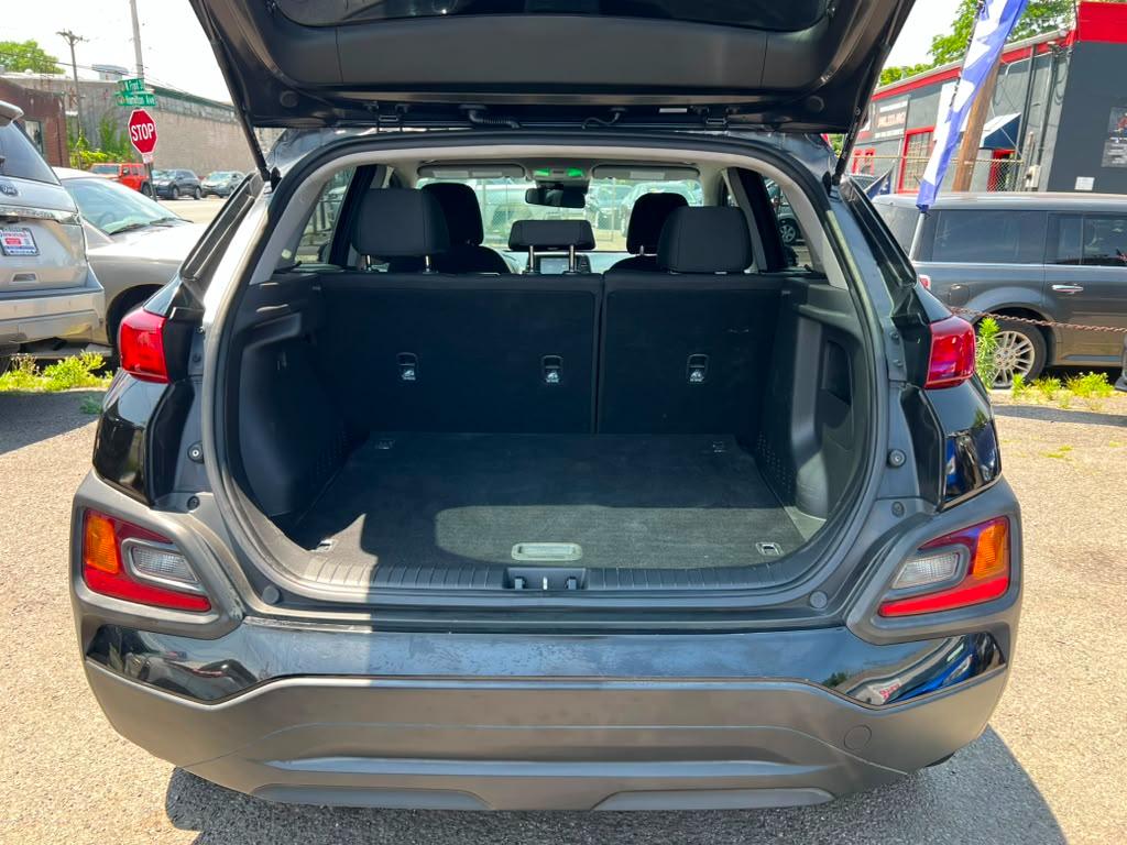 Hyundai Kona SE 2021
