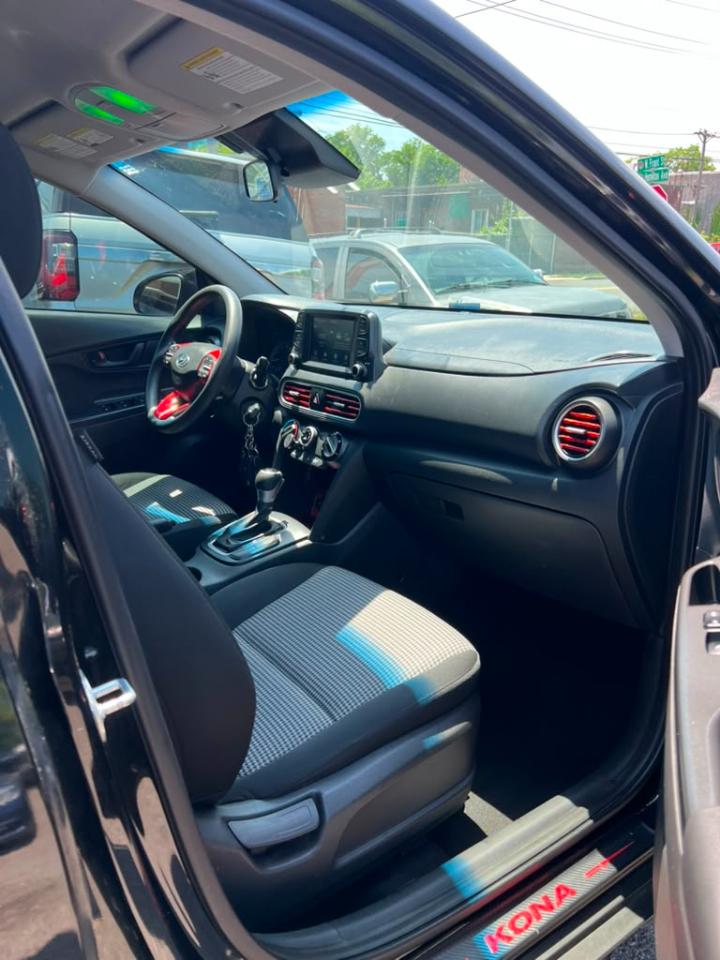Hyundai Kona SE 2021