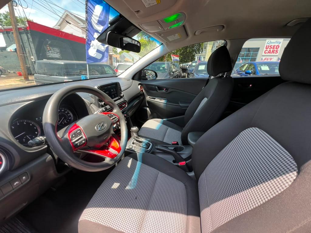 Hyundai Kona SE 2021