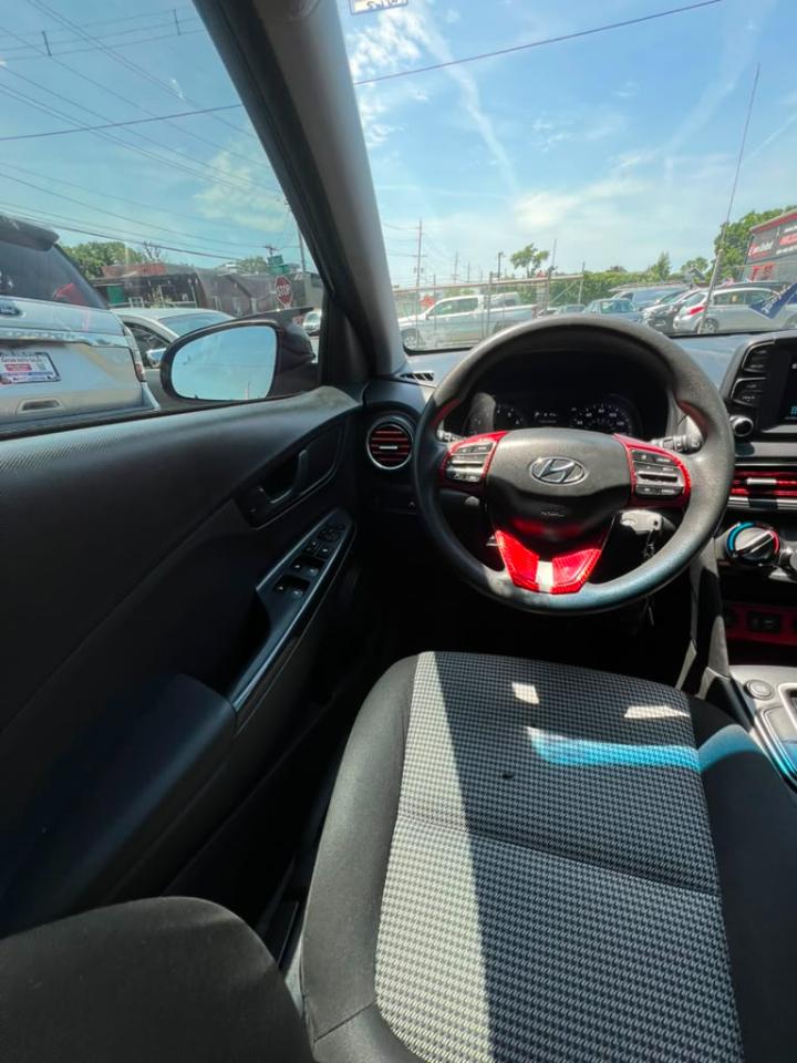 Hyundai Kona SE 2021