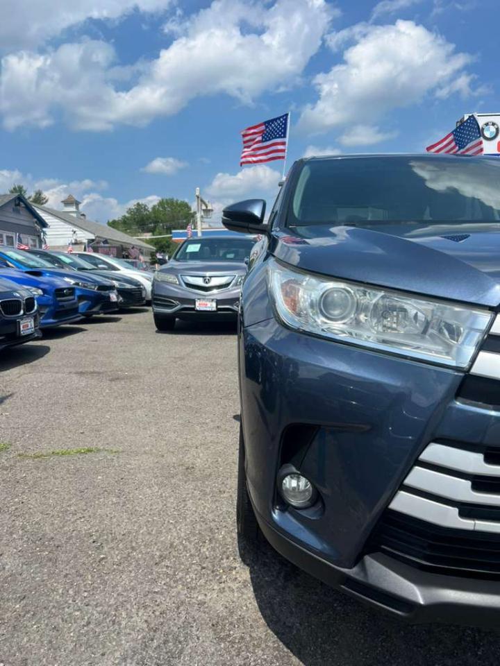 Toyota Highlander LE Plus AWD V6 2017