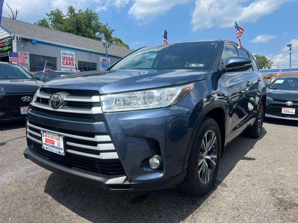 Toyota Highlander LE Plus AWD V6 2017