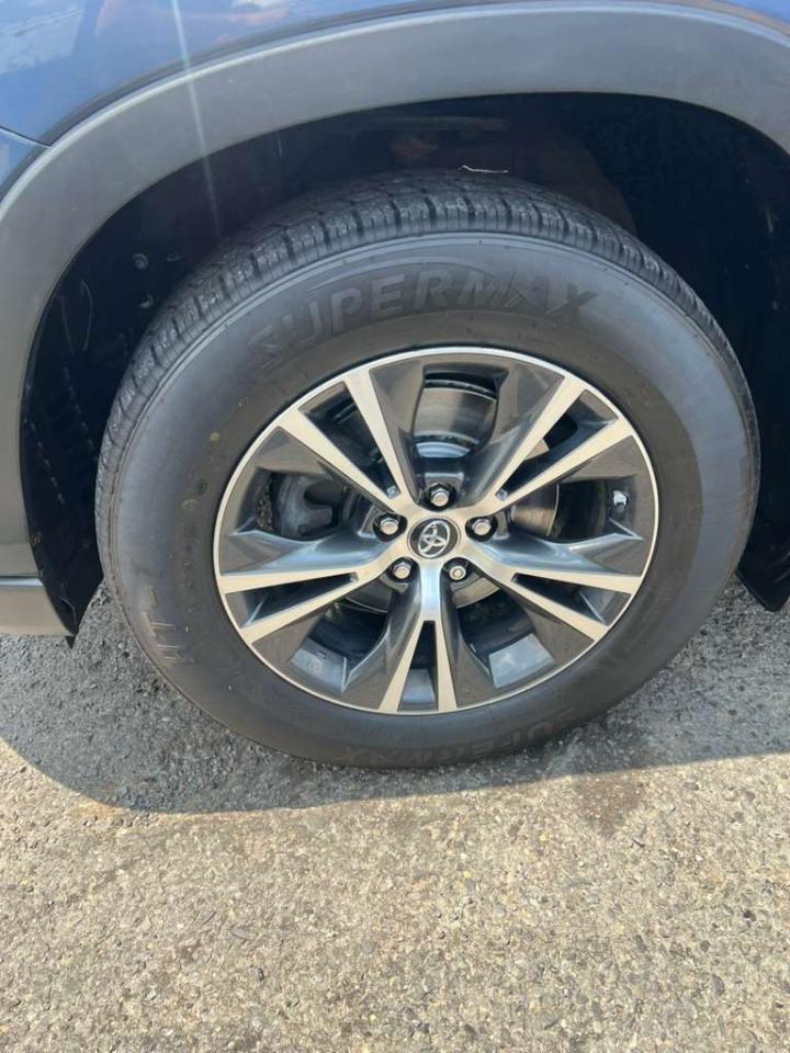 Toyota Highlander LE Plus AWD V6 2017