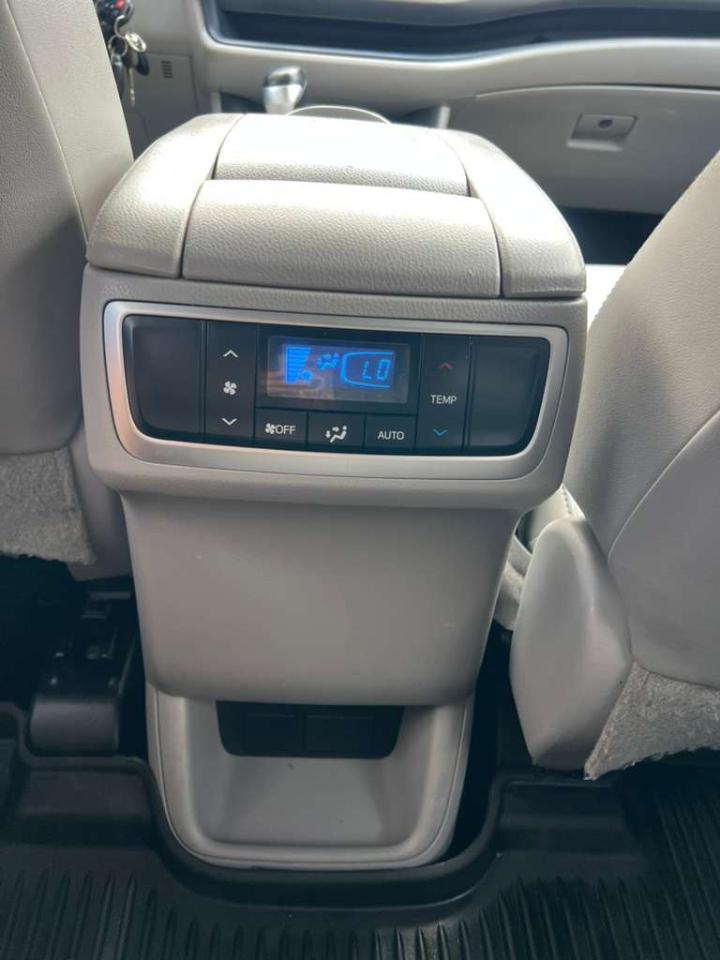 Toyota Highlander LE Plus AWD V6 2017