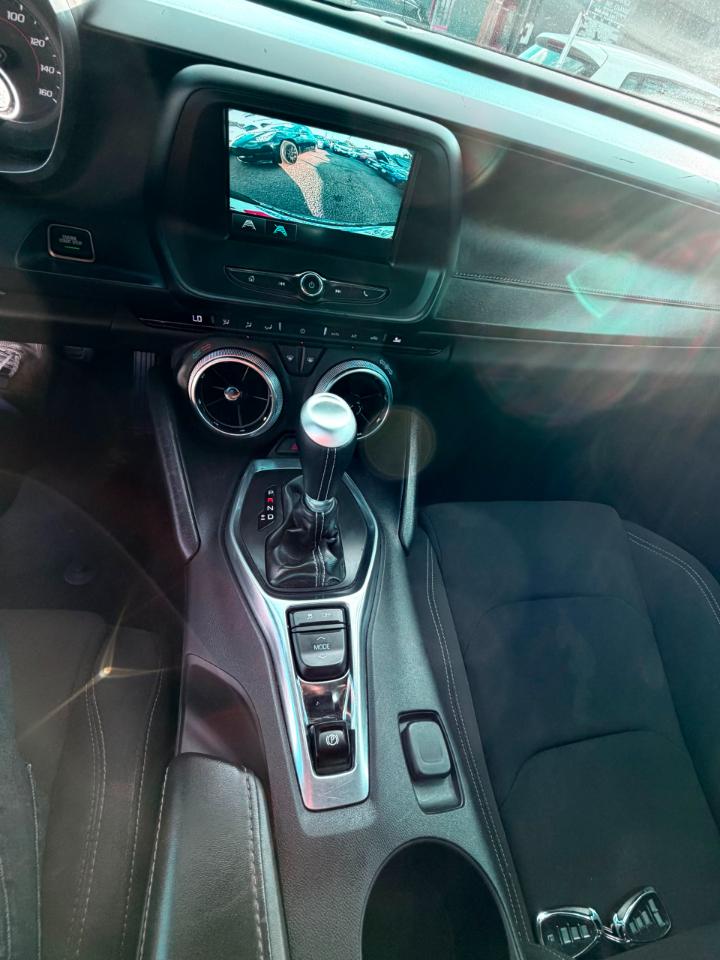 Chevrolet Camaro 1LT Coupe 8A 2018
