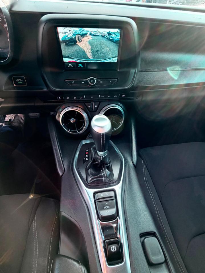 Chevrolet Camaro 1LT Coupe 8A 2018