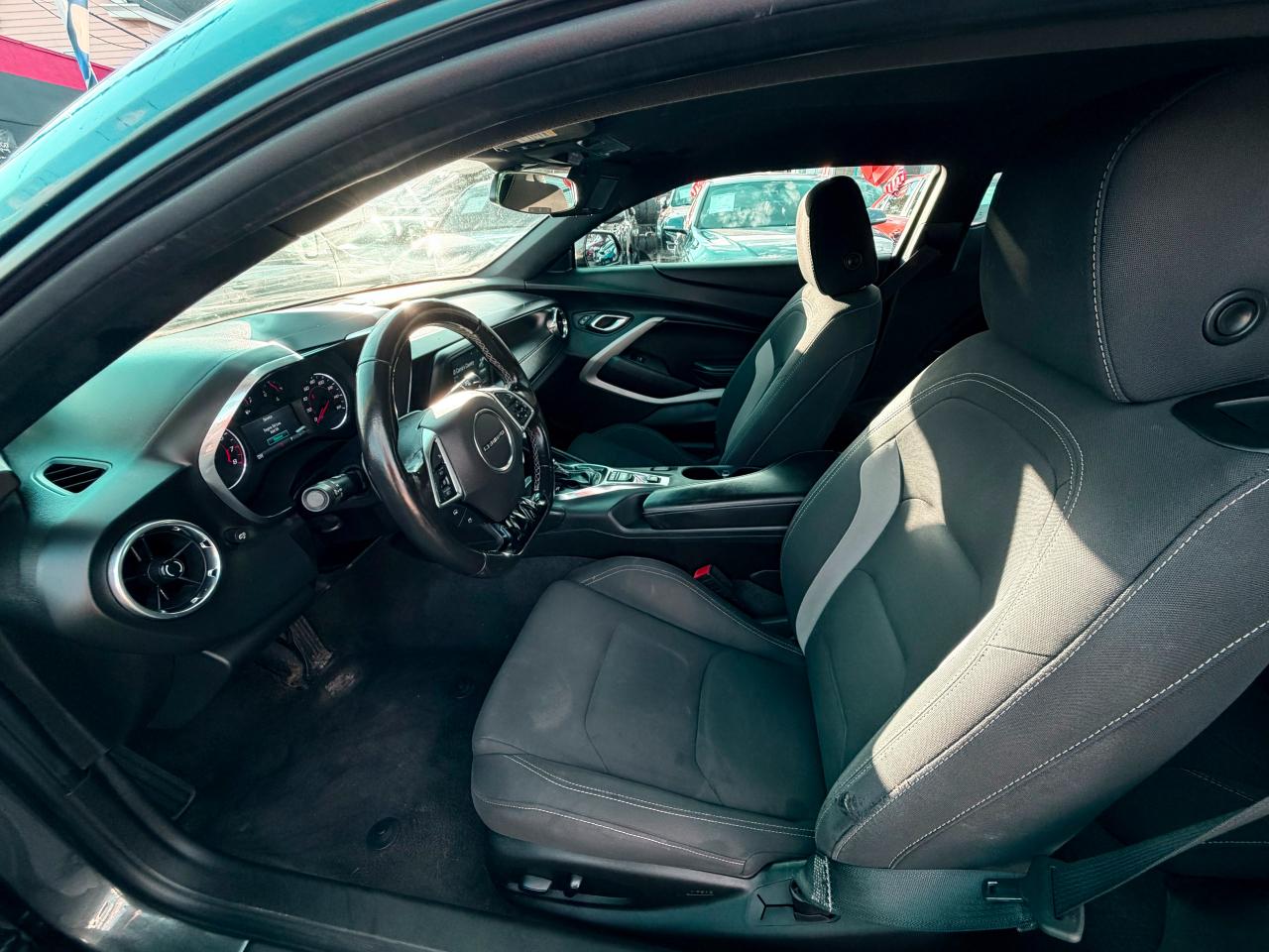 Chevrolet Camaro 1LT Coupe 8A 2018