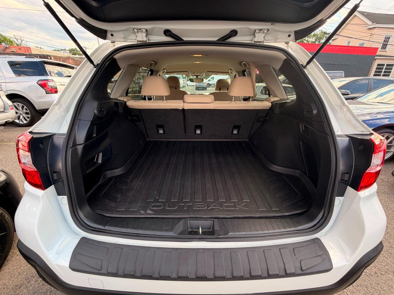 Subaru Outback 2.5i Premium 2019