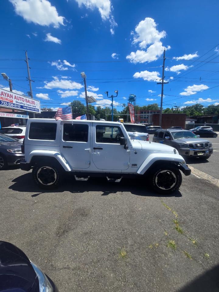 Jeep Wrangler Unlimited Sahara 4WD 2014