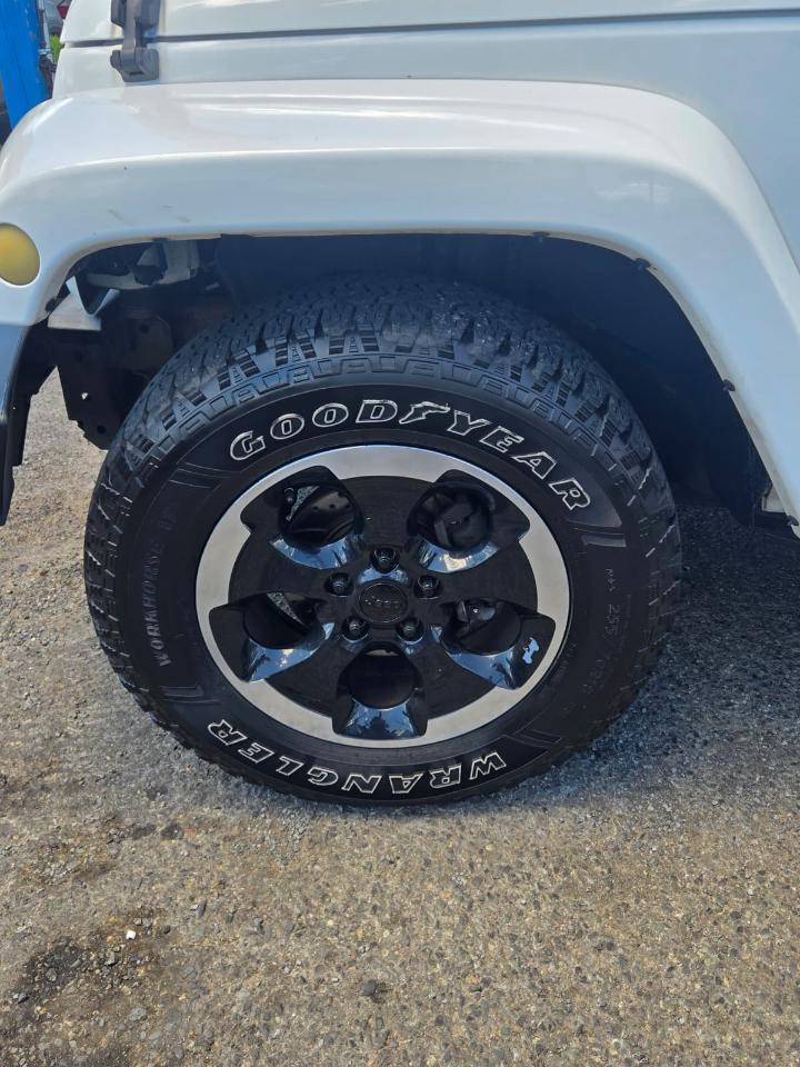 Jeep Wrangler Unlimited Sahara 4WD 2014