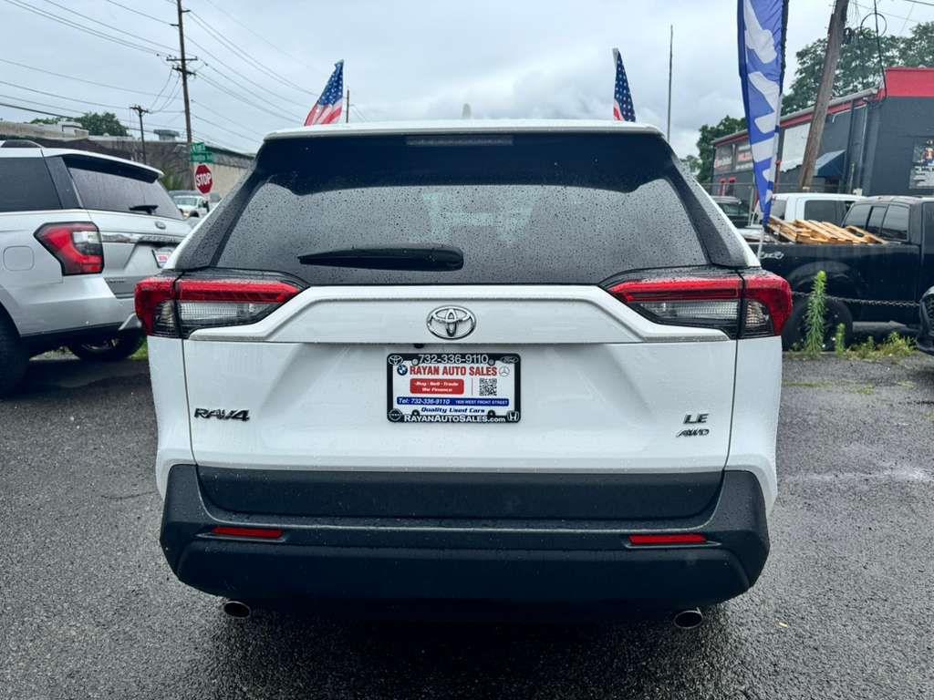 Toyota RAV4 LE AWD 2024