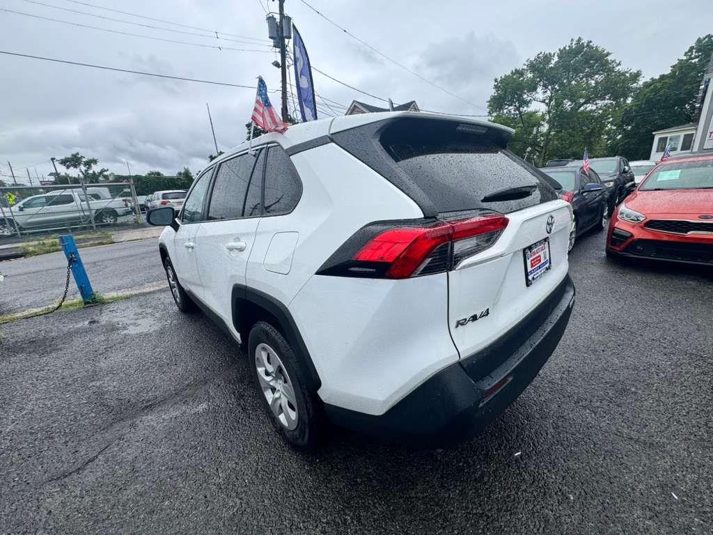 Toyota RAV4 LE AWD 2024