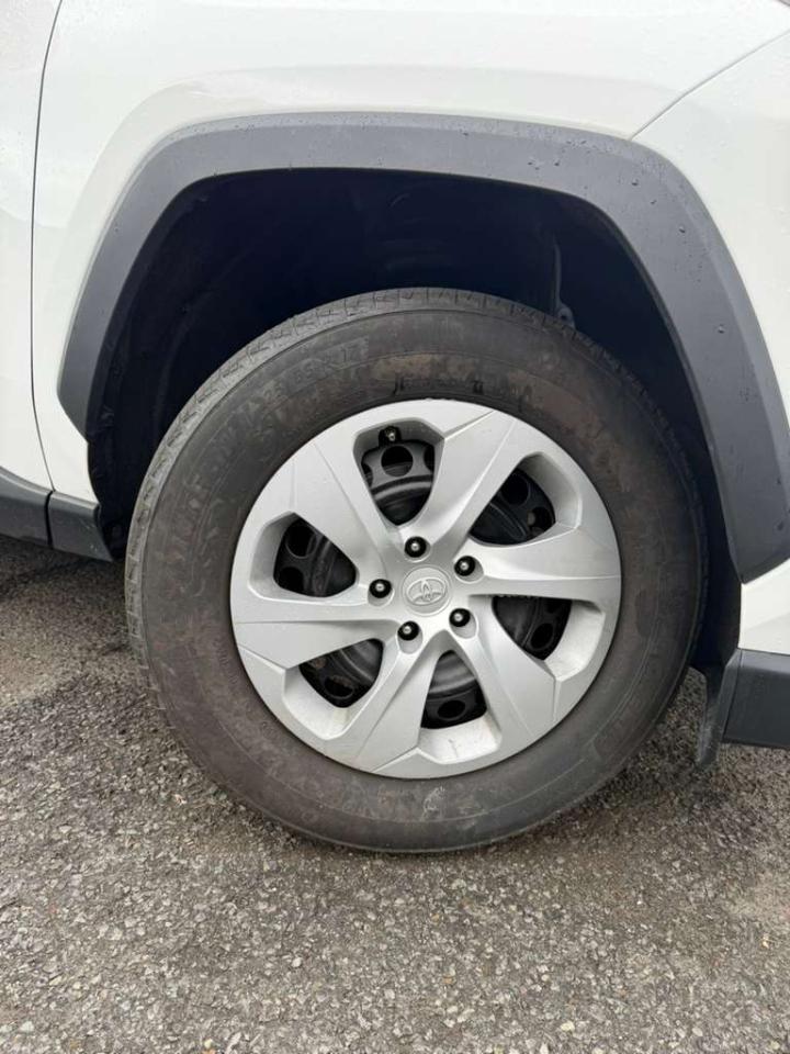 Toyota RAV4 LE AWD 2024