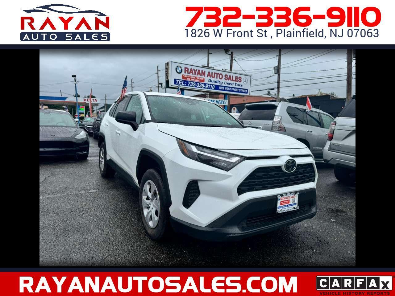 Toyota RAV4 LE AWD 2024
