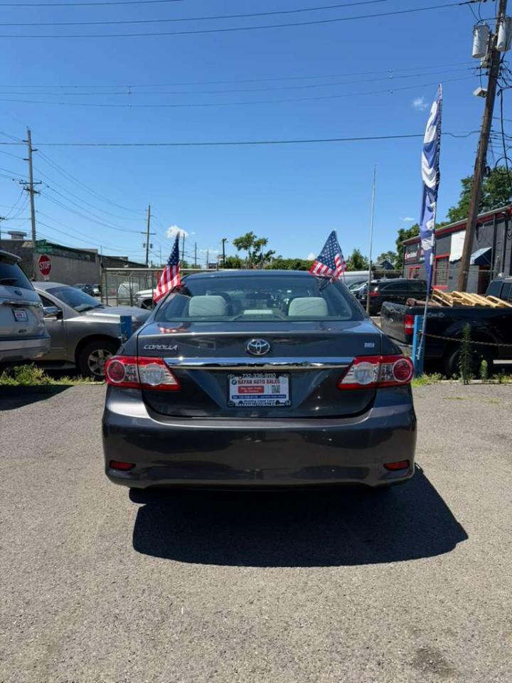 Toyota Corolla LE 2013