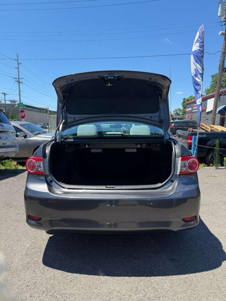 Toyota Corolla LE 2013