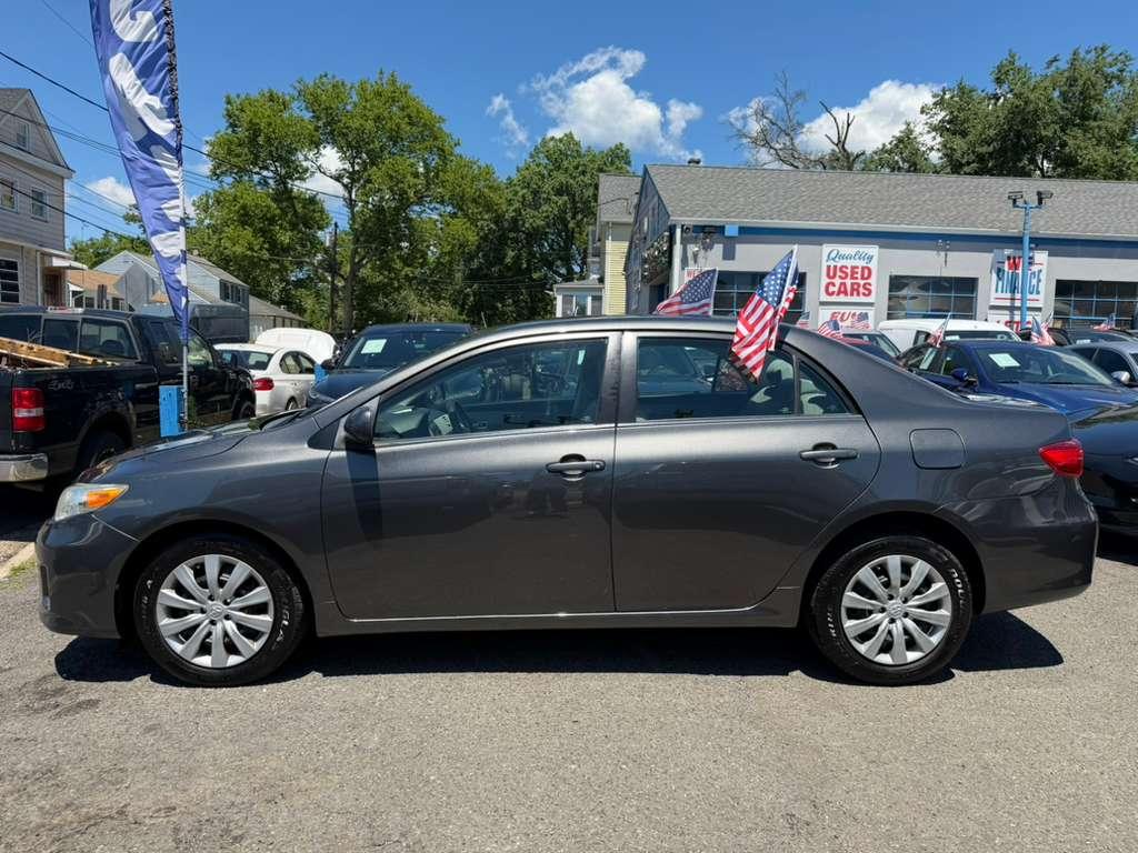 Toyota Corolla LE 2013