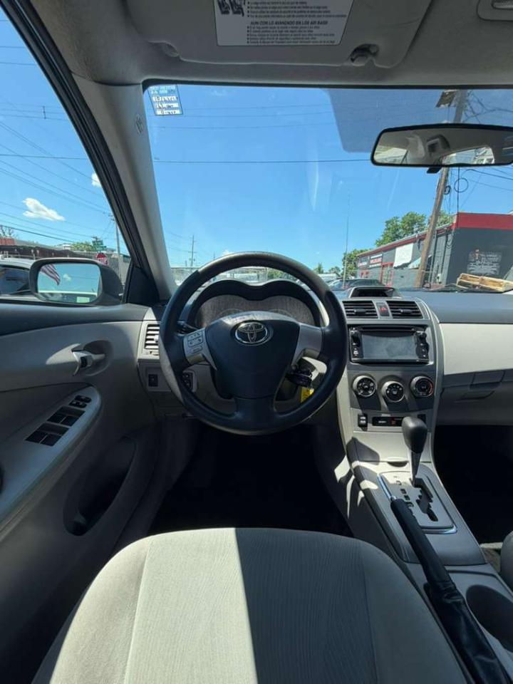 Toyota Corolla LE 2013