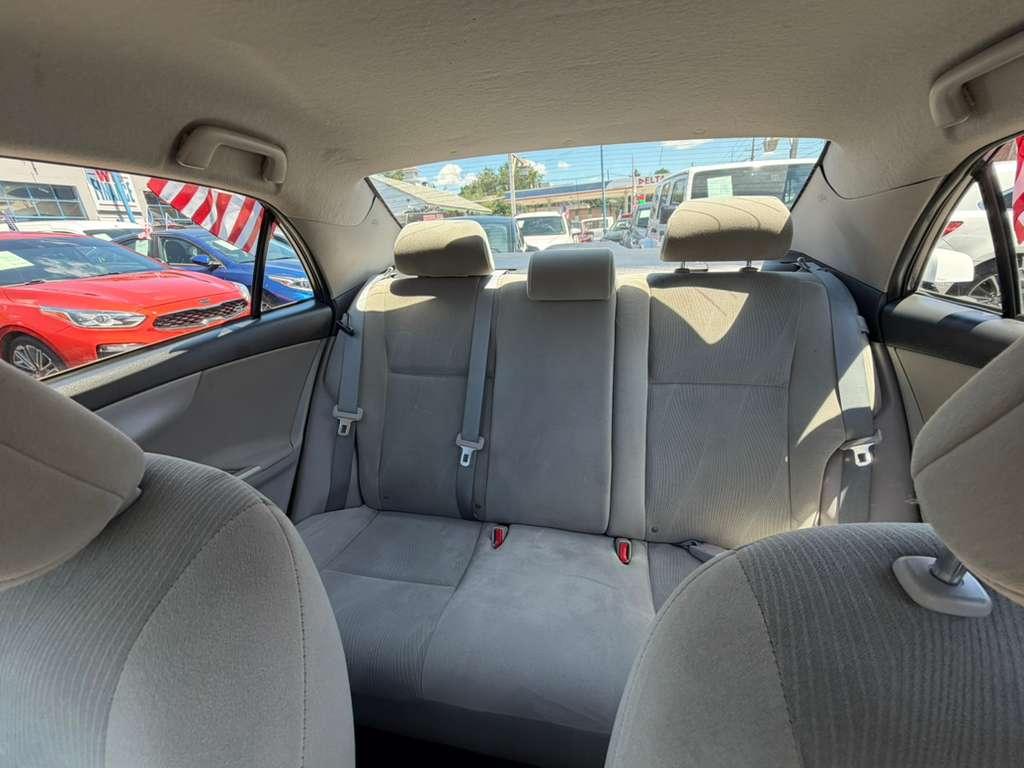 Toyota Corolla LE 2013