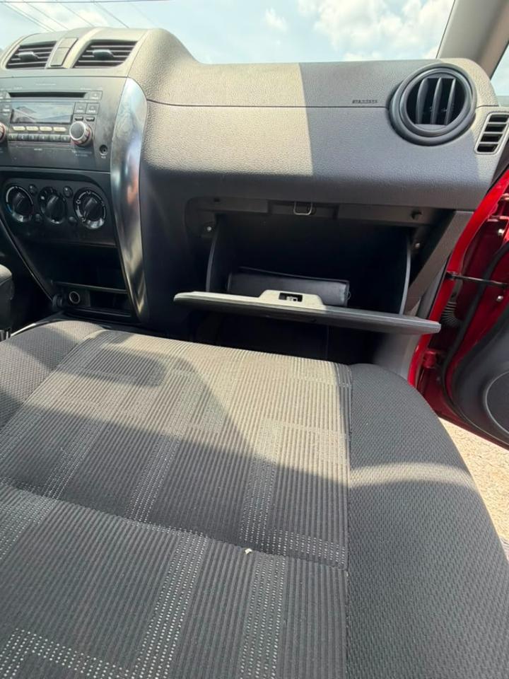 Suzuki SX4 Sport LE 2012