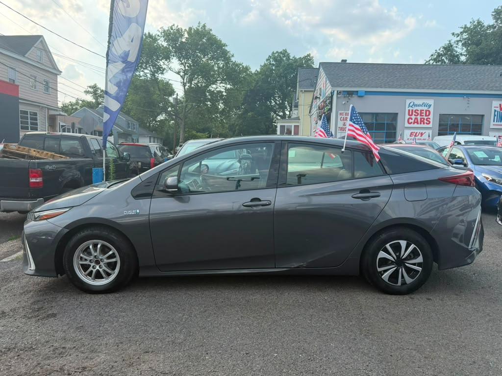 Toyota Prius Prime Plus 4D Hatchback 2017