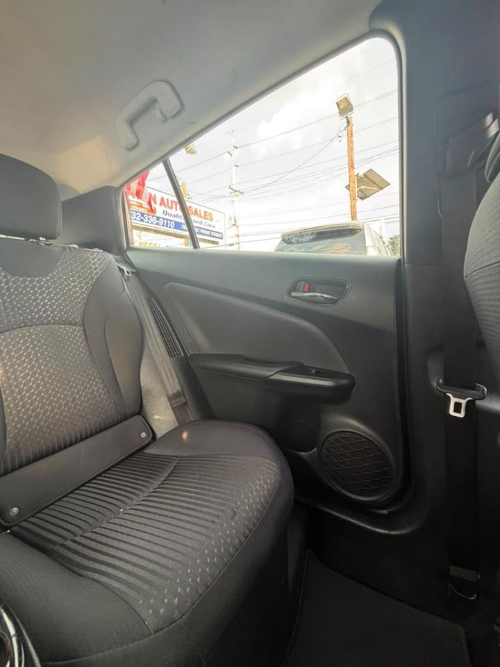 Toyota Prius Prime Plus 4D Hatchback 2017