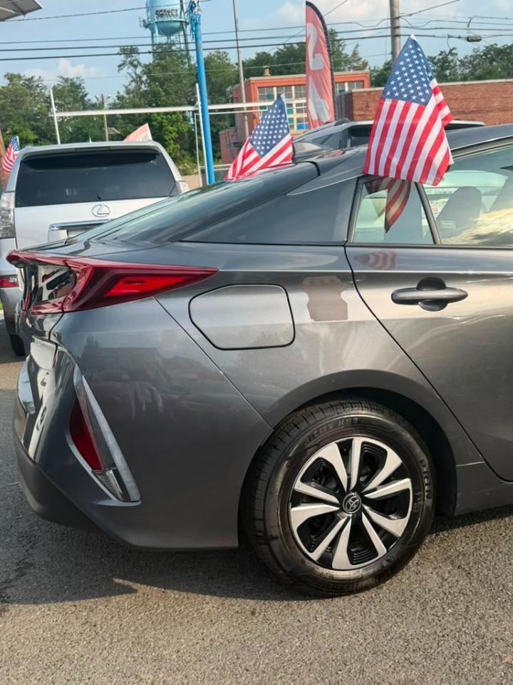 Toyota Prius Prime Plus 4D Hatchback 2017