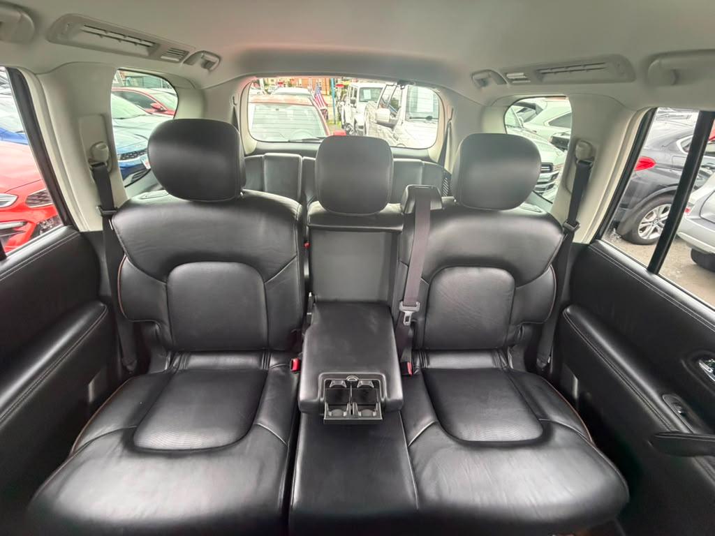Nissan Armada Platinum AWD 2017