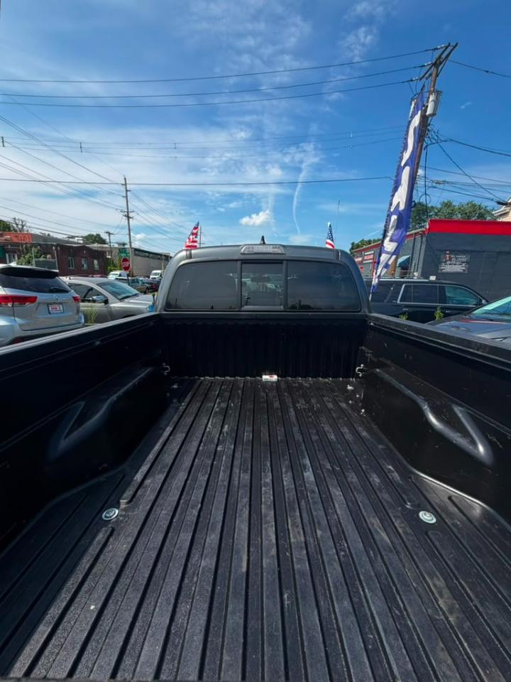Toyota Tacoma SR5 Double Cab Super Long Bed V6 6AT 4WD 2017
