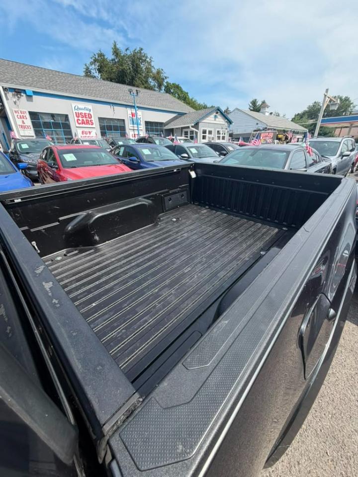 Toyota Tacoma SR5 Double Cab Super Long Bed V6 6AT 4WD 2017