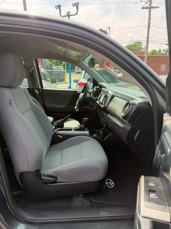 Toyota Tacoma SR5 Double Cab Super Long Bed V6 6AT 4WD 2017