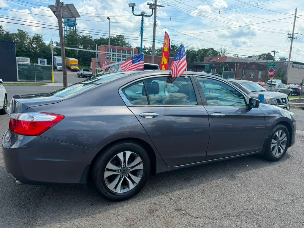 Honda Accord LX Sedan 6-Spd MT 2013