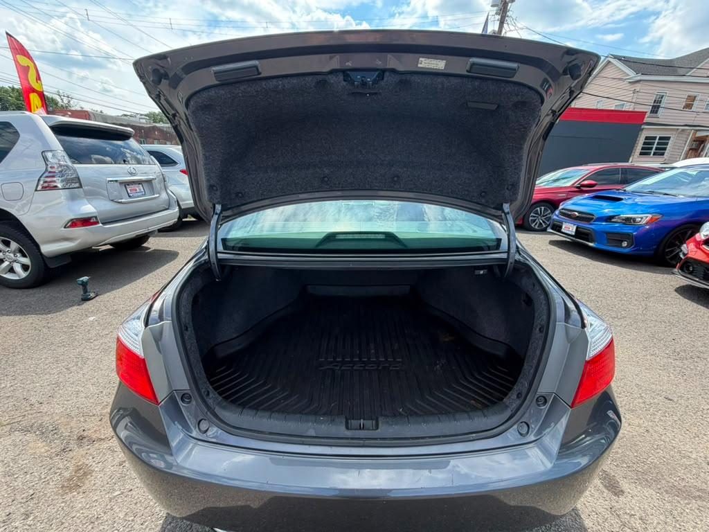 Honda Accord LX Sedan 6-Spd MT 2013