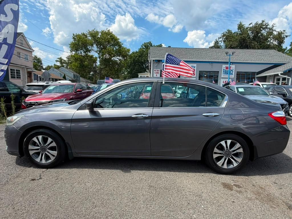 Honda Accord LX Sedan 6-Spd MT 2013