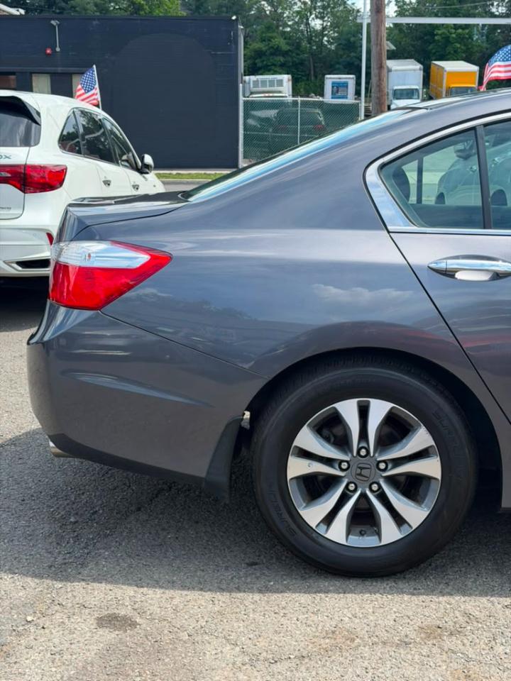 Honda Accord LX Sedan 6-Spd MT 2013