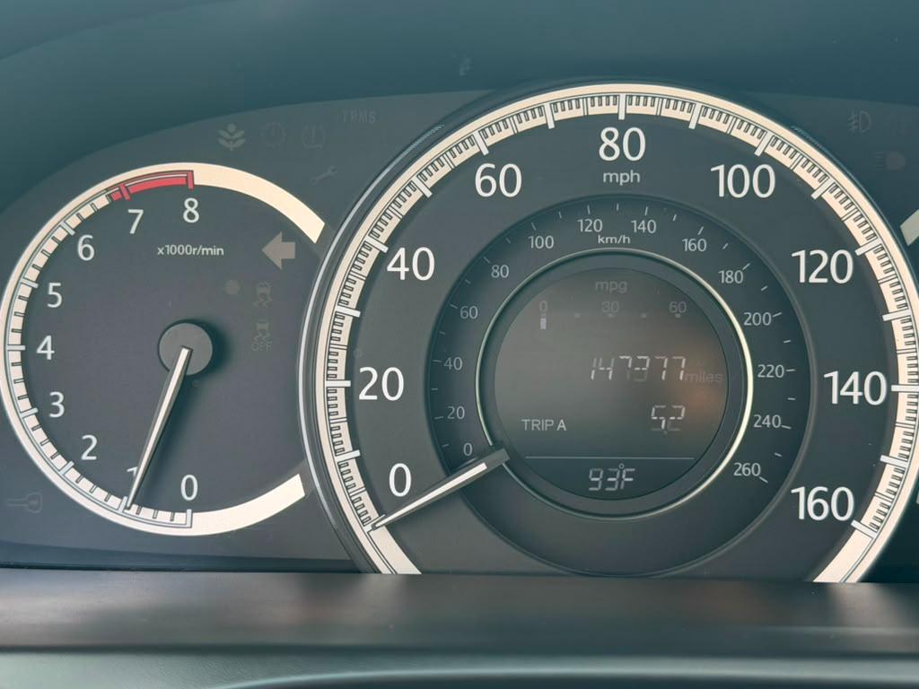 Honda Accord LX Sedan 6-Spd MT 2013