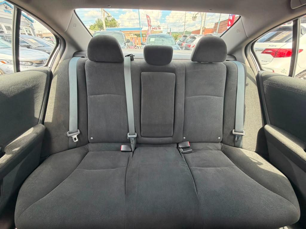 Honda Accord LX Sedan 6-Spd MT 2013