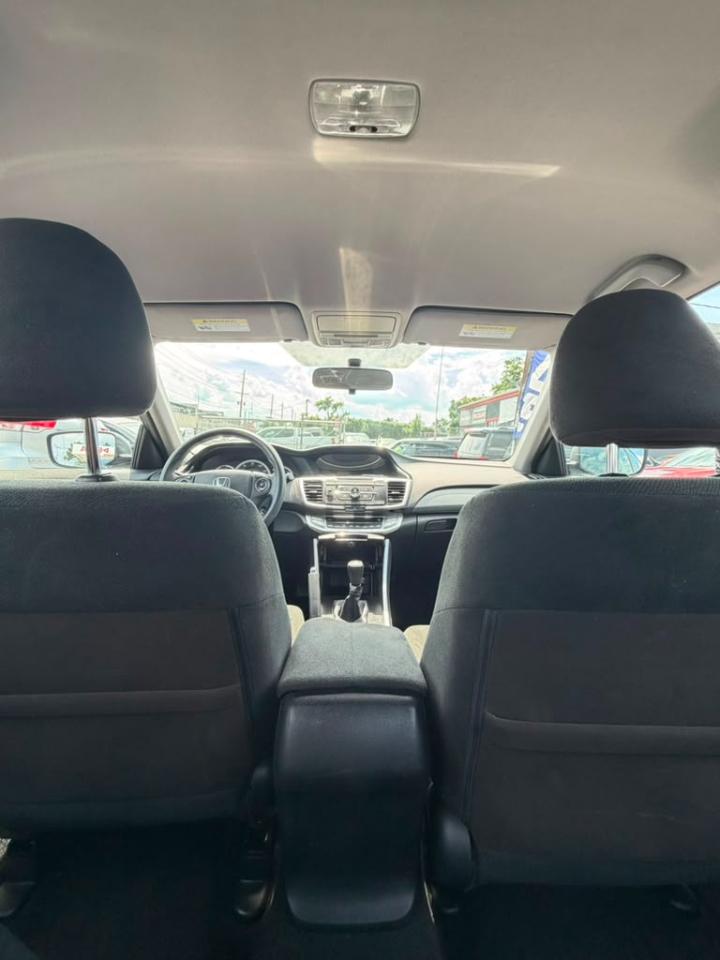 Honda Accord LX Sedan 6-Spd MT 2013